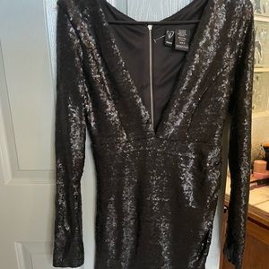 Black sequin dress with rouched side - like new condition- small